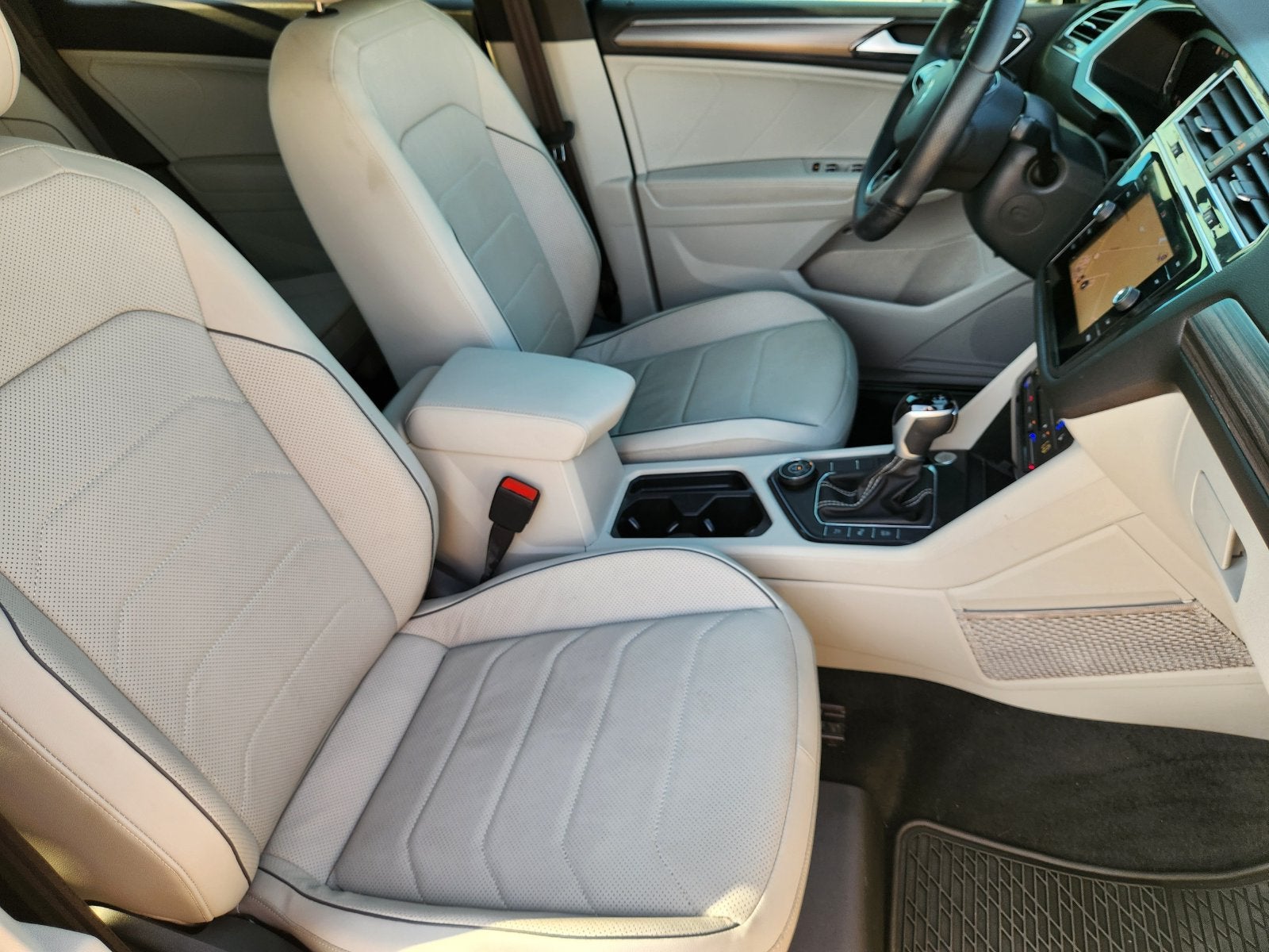 2024 Volkswagen Tiguan 2.0T SEL R-Line