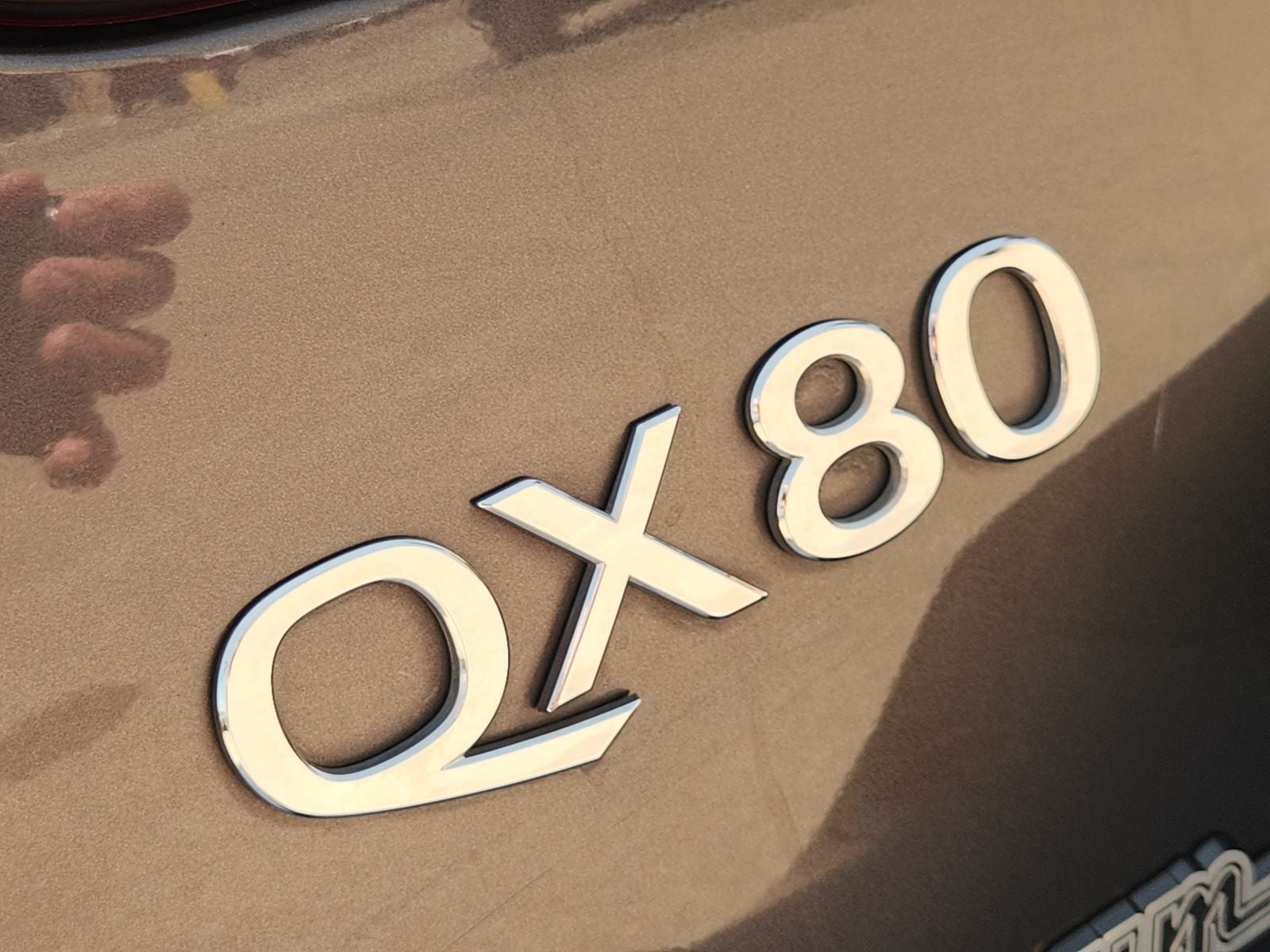 2024 INFINITI QX80 LUXE
