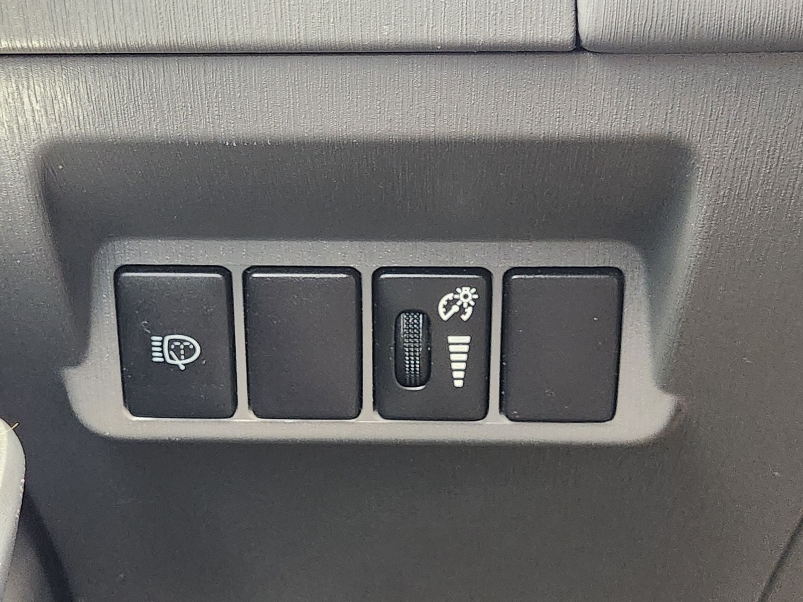 2014 Toyota Prius v Five