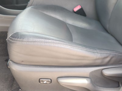2014 Toyota Prius v Five