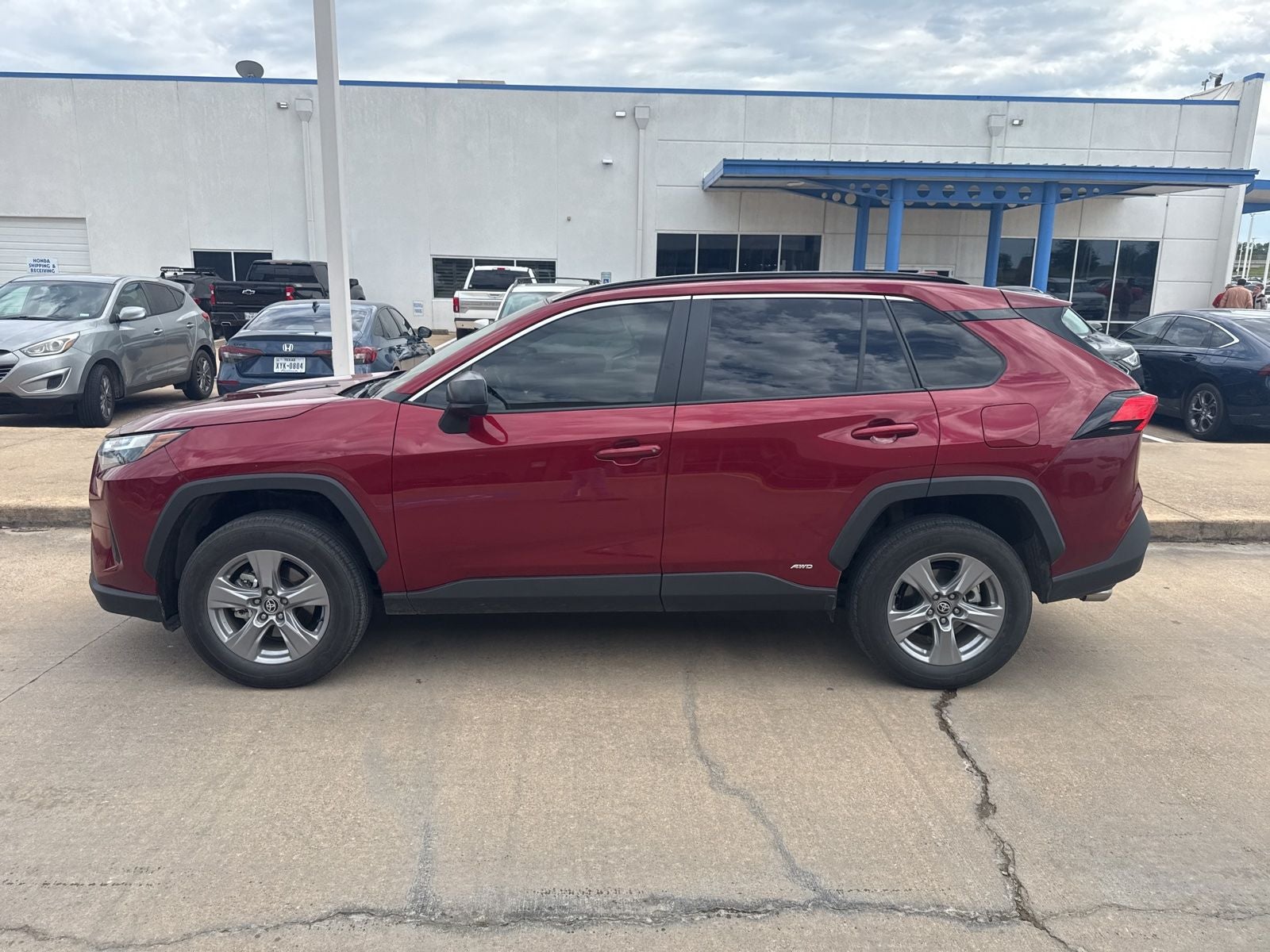 2025 Toyota RAV4 Hybrid LE