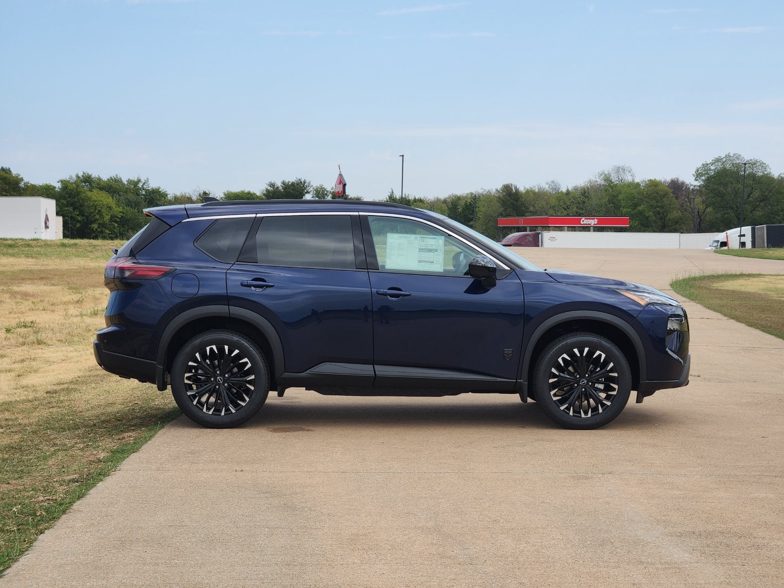2026 Nissan Rogue Dark Armor