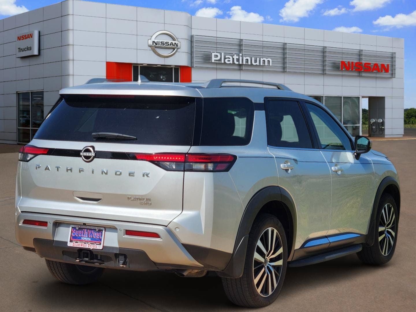 2025 Nissan Pathfinder Platinum