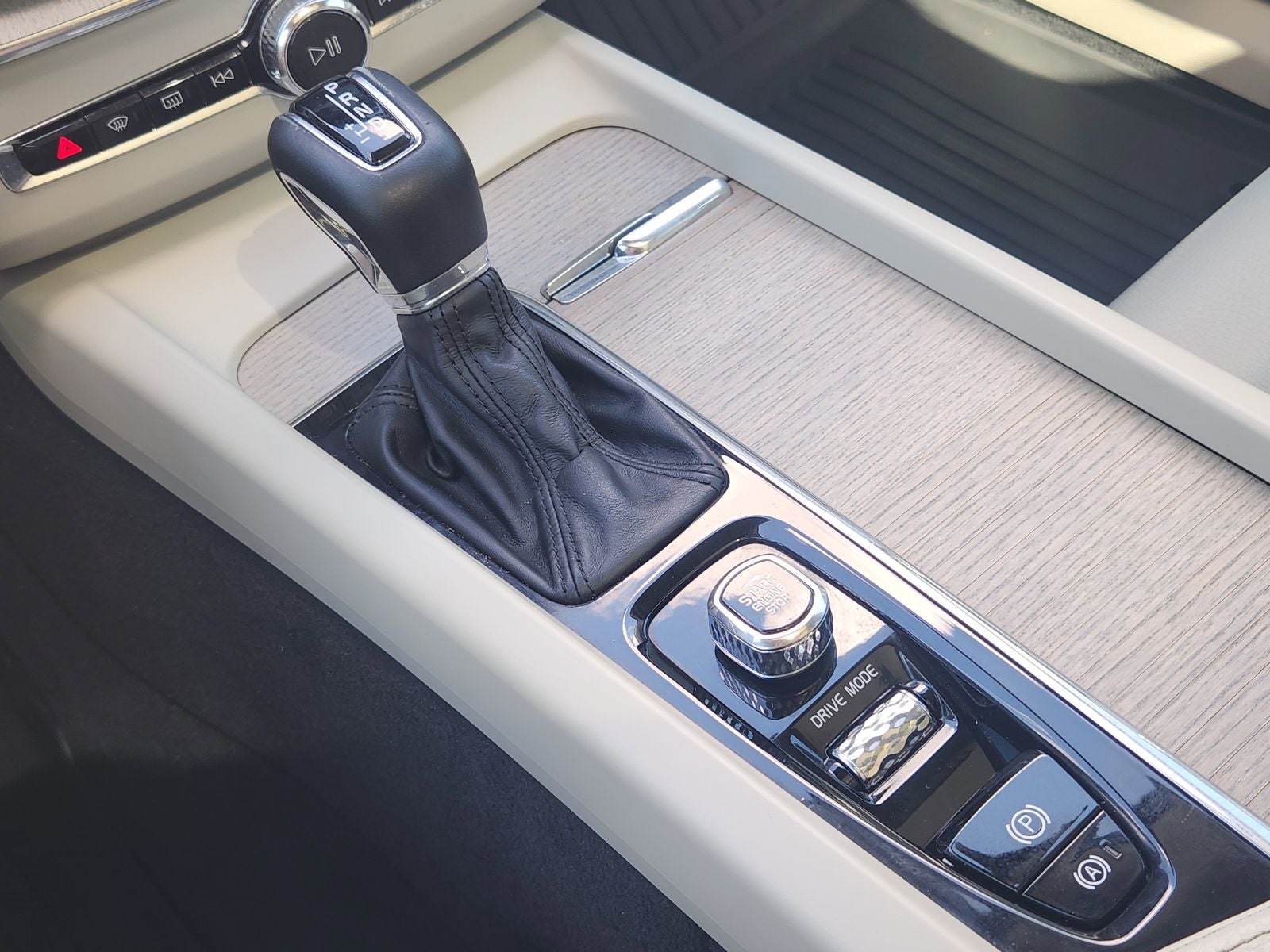 2020 Volvo XC60 T6 Inscription