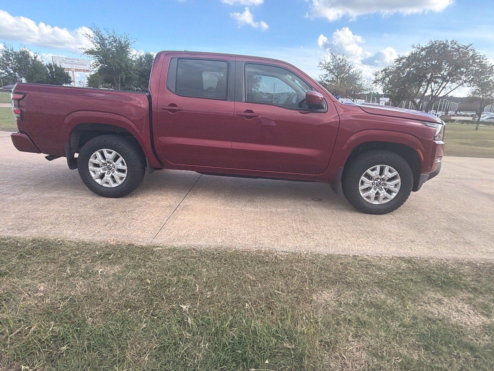 2022 Nissan Frontier SV