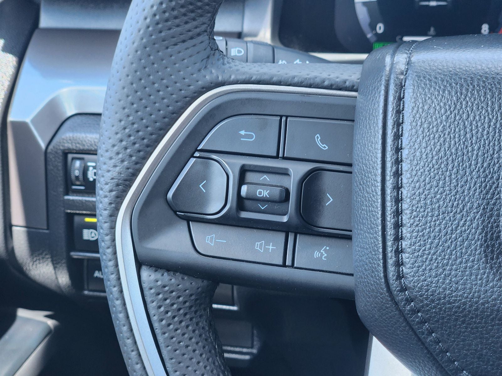 2025 Toyota Tacoma Hybrid TRD Off Road