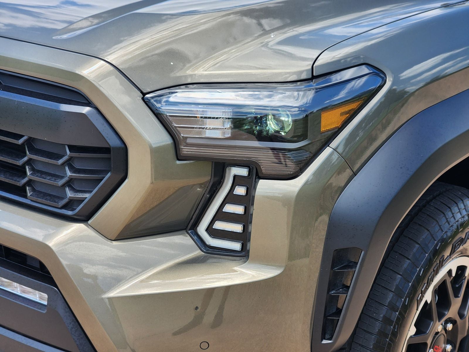 2025 Toyota Tacoma Hybrid TRD Off Road