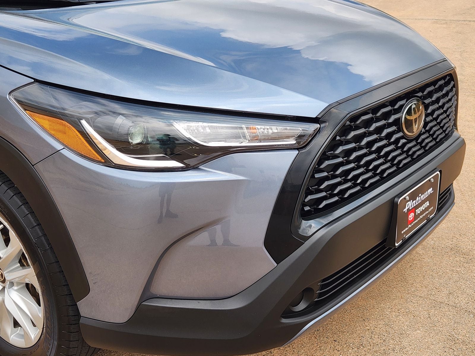 2024 Toyota Corolla Cross LE