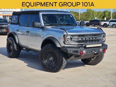 2023 Ford Bronco Base