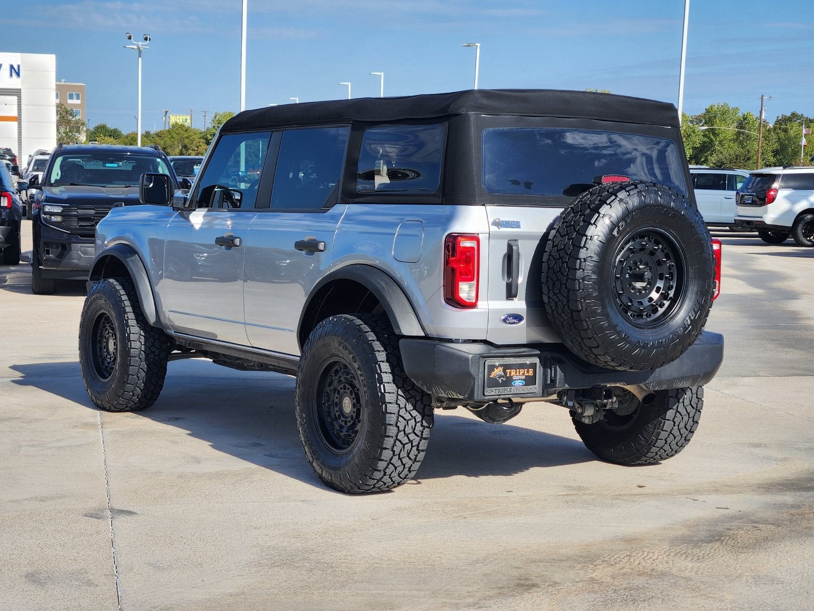 2023 Ford Bronco Base