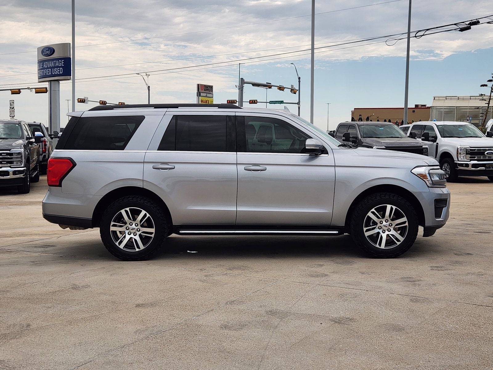 2023 Ford Expedition XLT