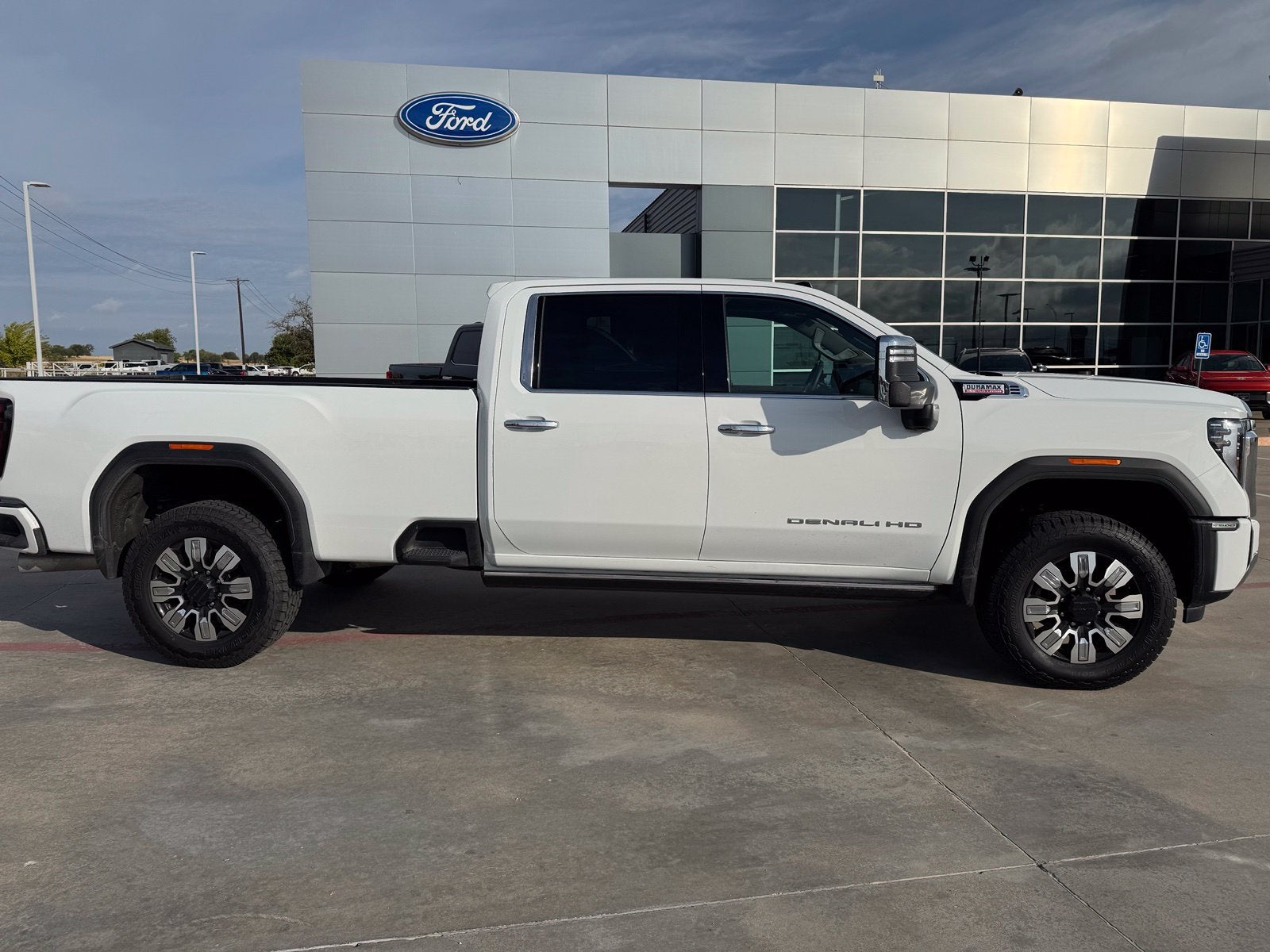 2025 GMC Sierra 2500HD Denali