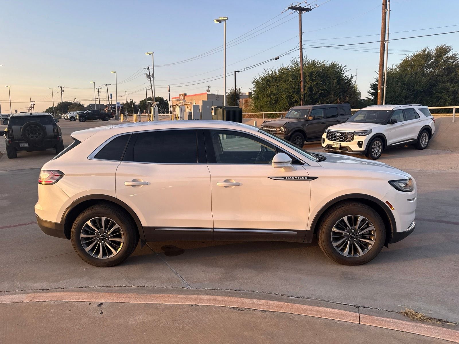 2023 Lincoln Nautilus Standard