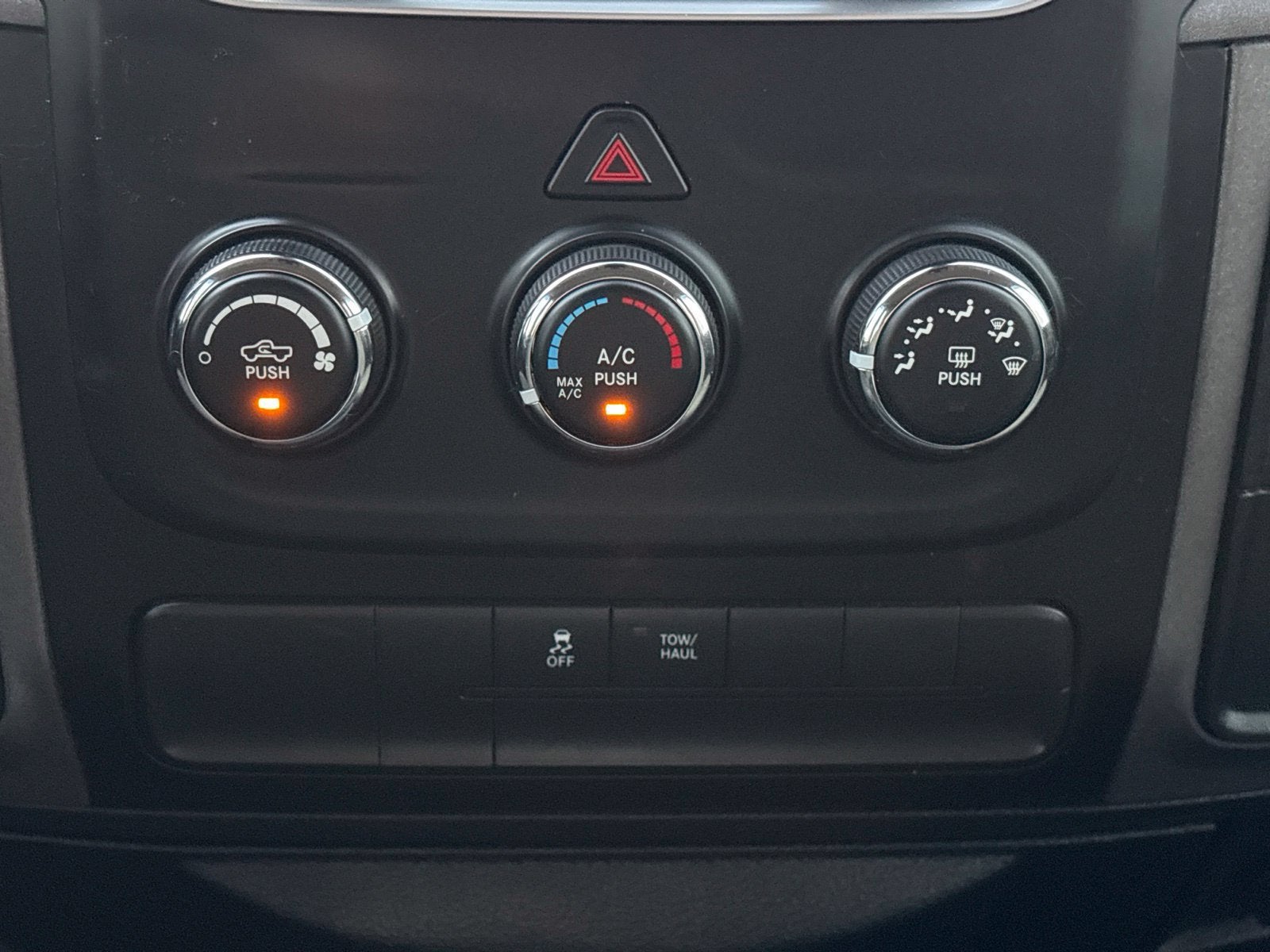 2017 RAM 1500 Express Crew Cab 4x2 5'7" Box
