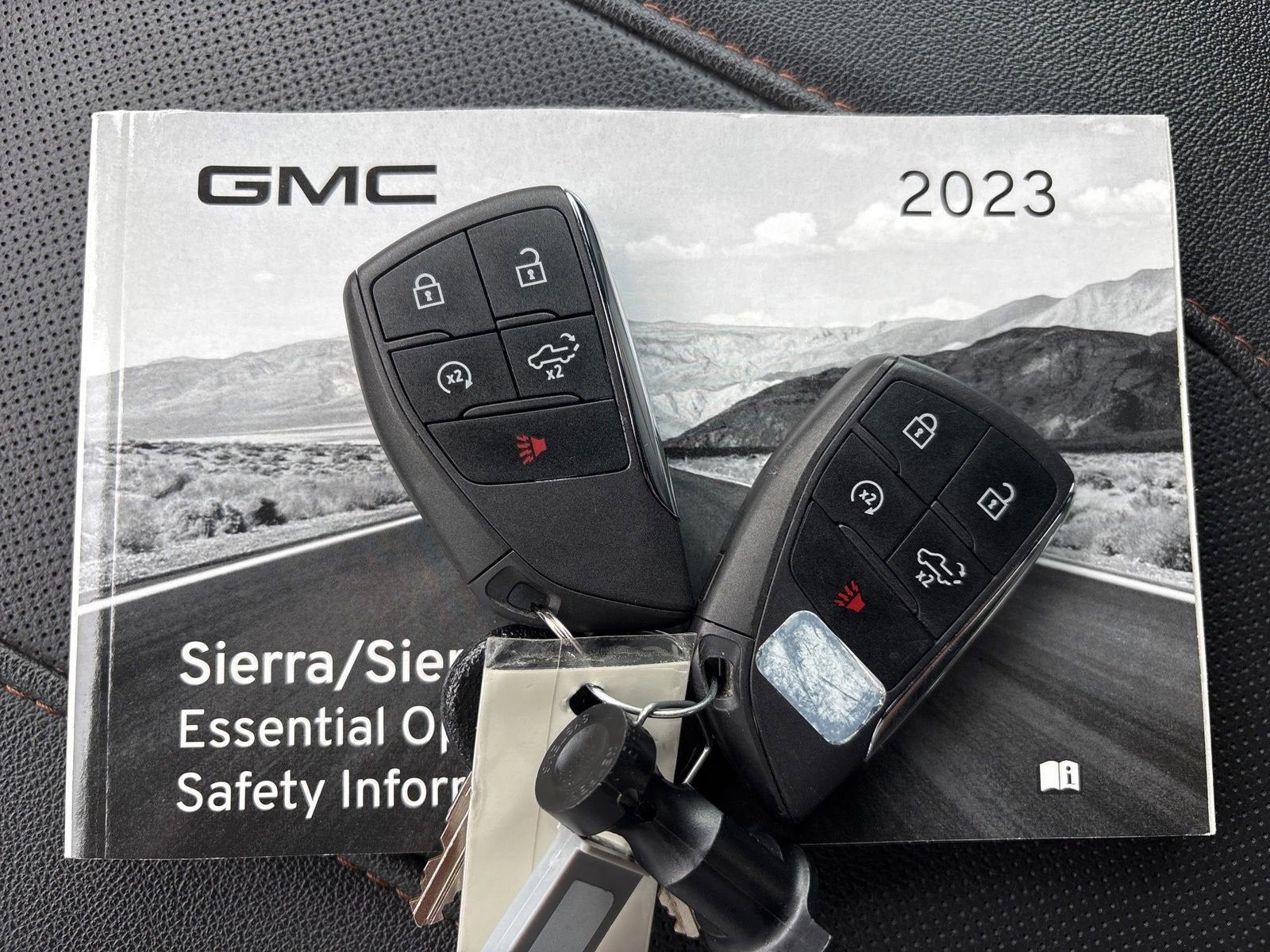 2023 GMC Sierra 1500 AT4