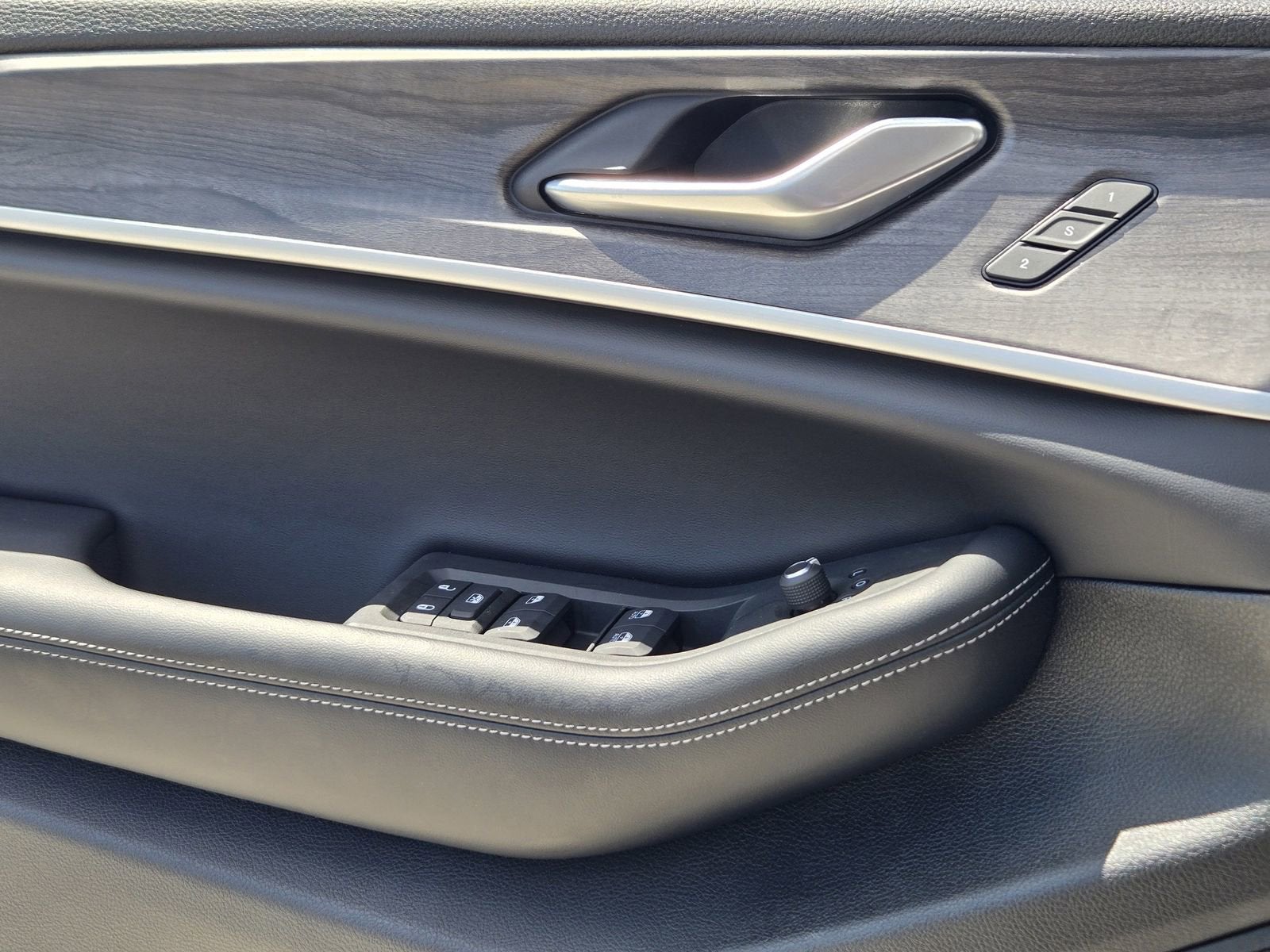 2025 Jeep Grand Cherokee Limited 4x2