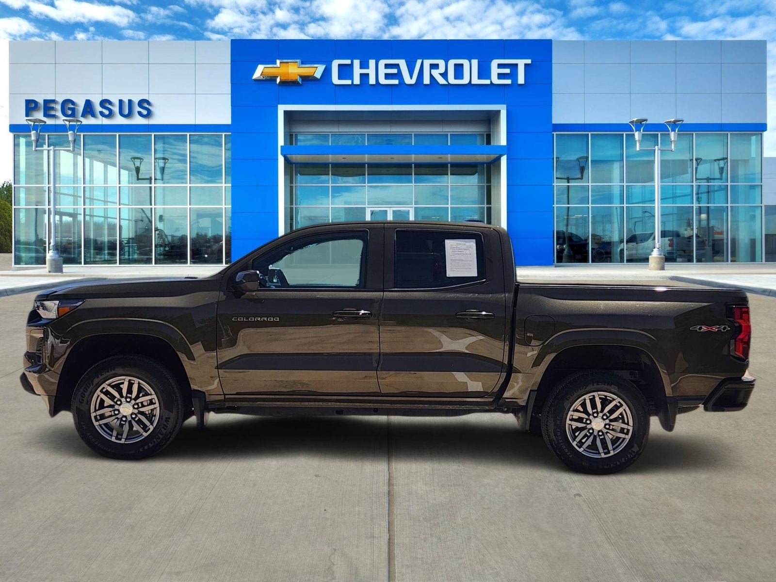 2023 Chevrolet Colorado LT
