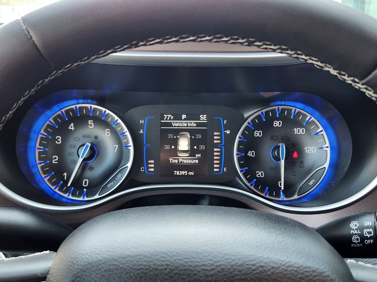 2023 Chrysler Voyager LX