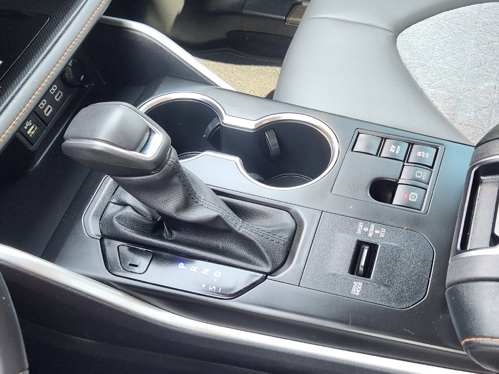 2023 Toyota Highlander Hybrid XLE Bronze