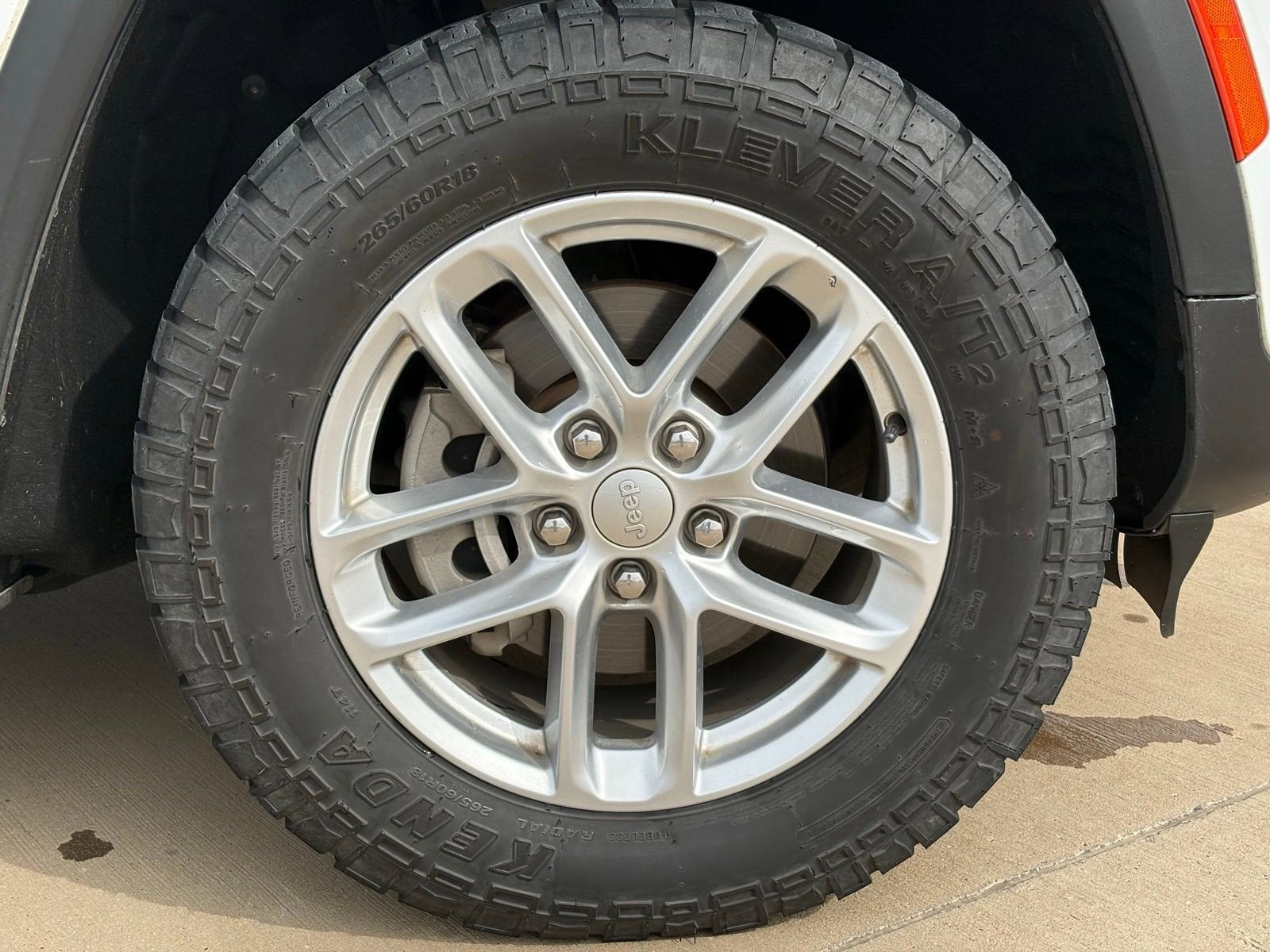 2024 Jeep Grand Cherokee Laredo X 4x2