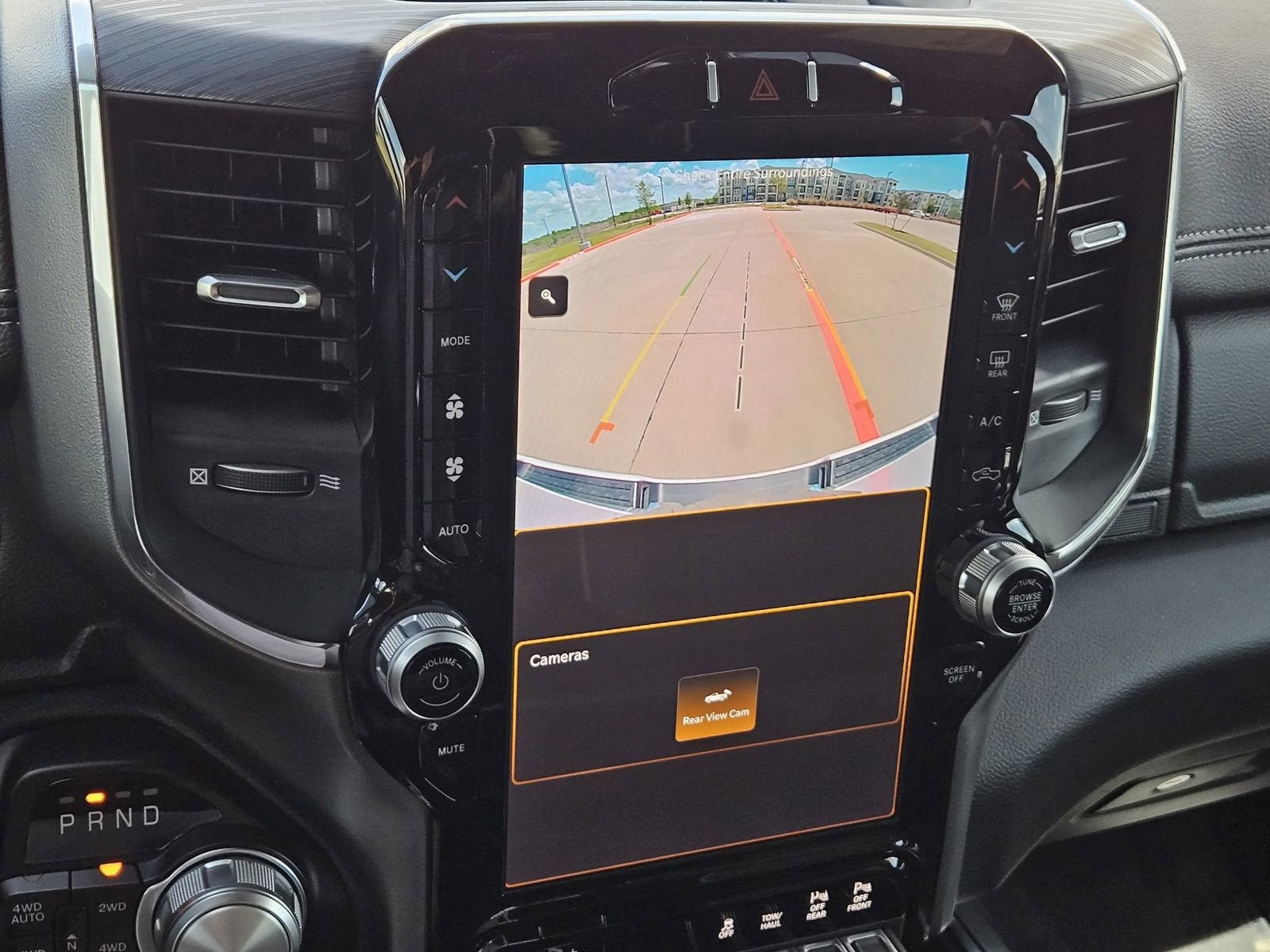 2024 RAM 1500 Laramie Crew Cab 4x4 5'7" Box