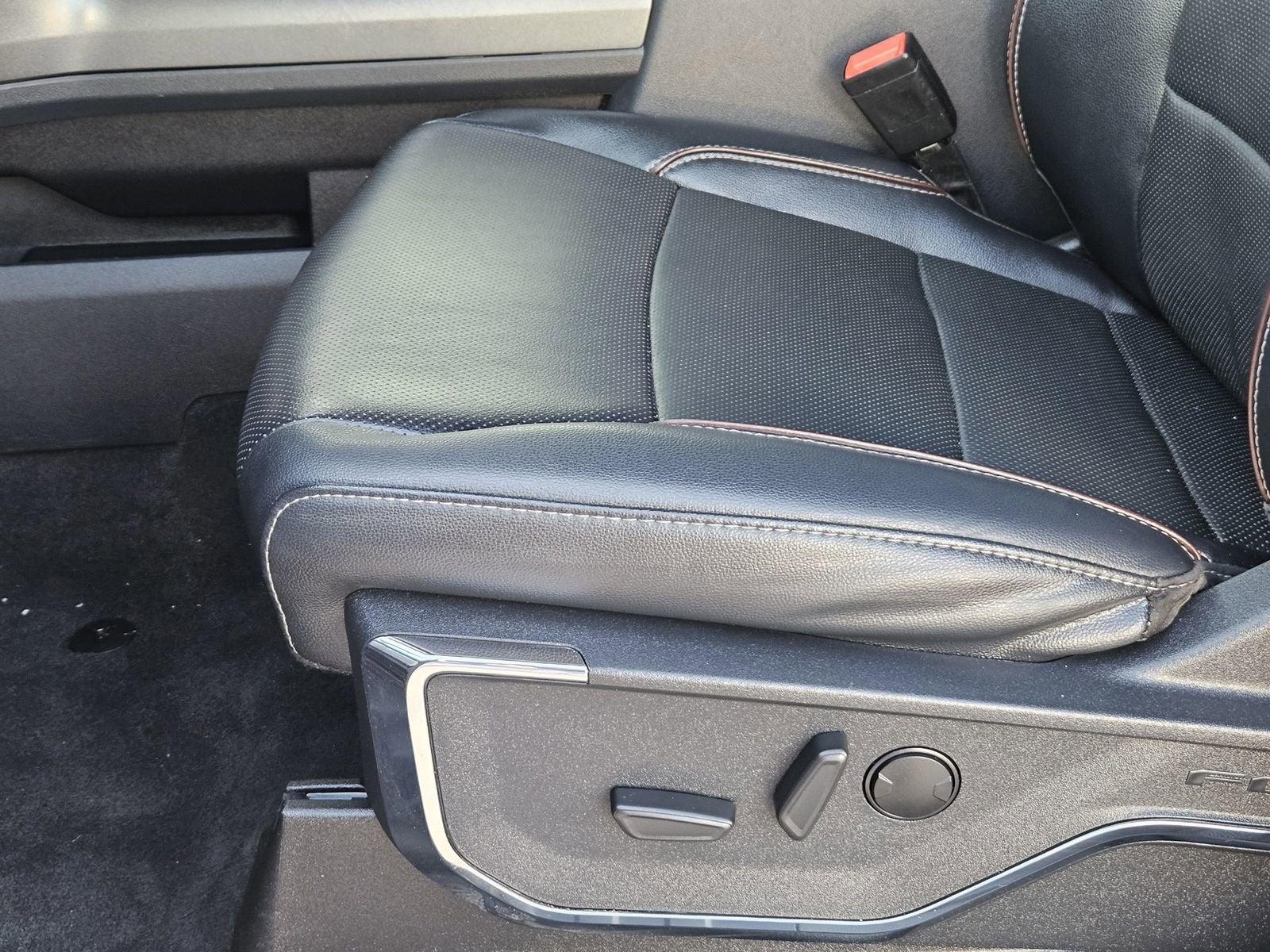 2023 Ford F-350 LARIAT