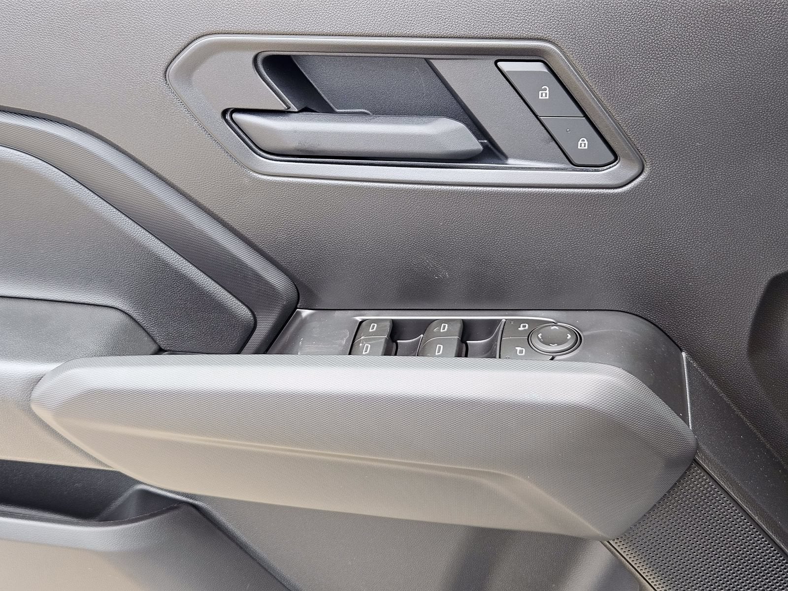 2026 Chevrolet Colorado Work Truck - Photo 23