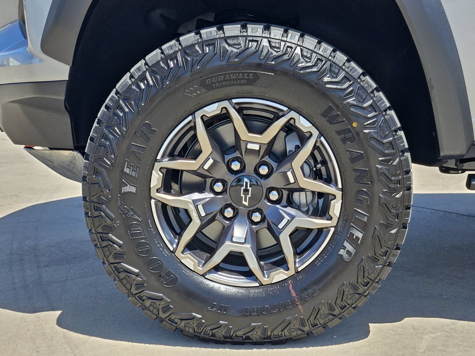 2026 Chevrolet Colorado ZR2 - Photo 12
