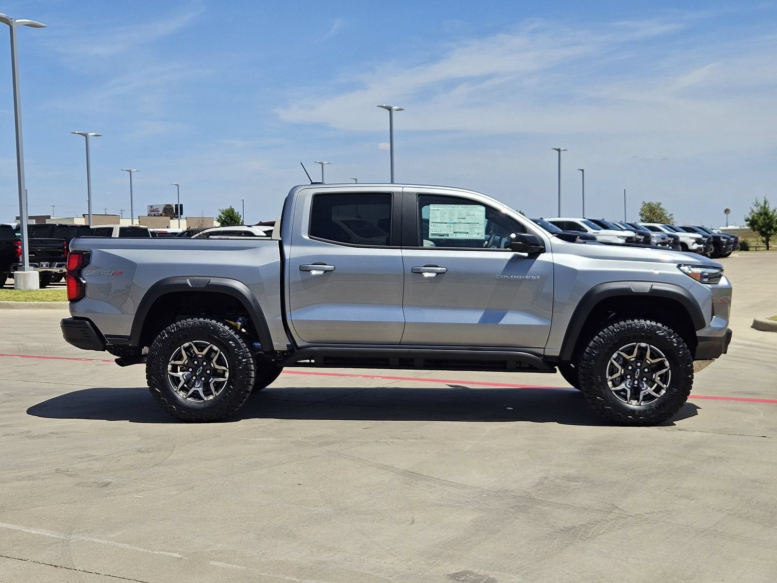 2026 Chevrolet Colorado ZR2 - Photo 7