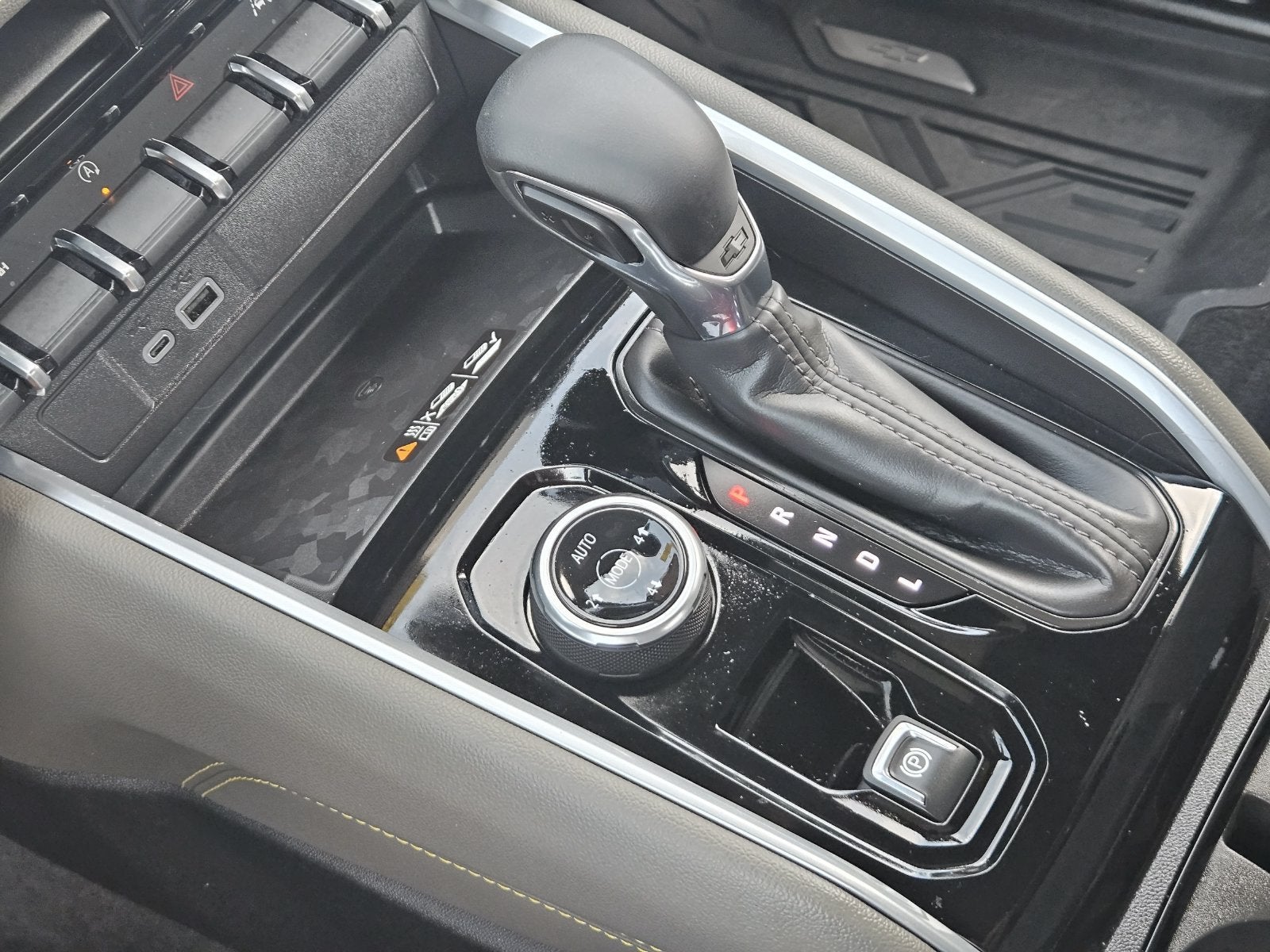 2026 Chevrolet Colorado ZR2 - Photo 24