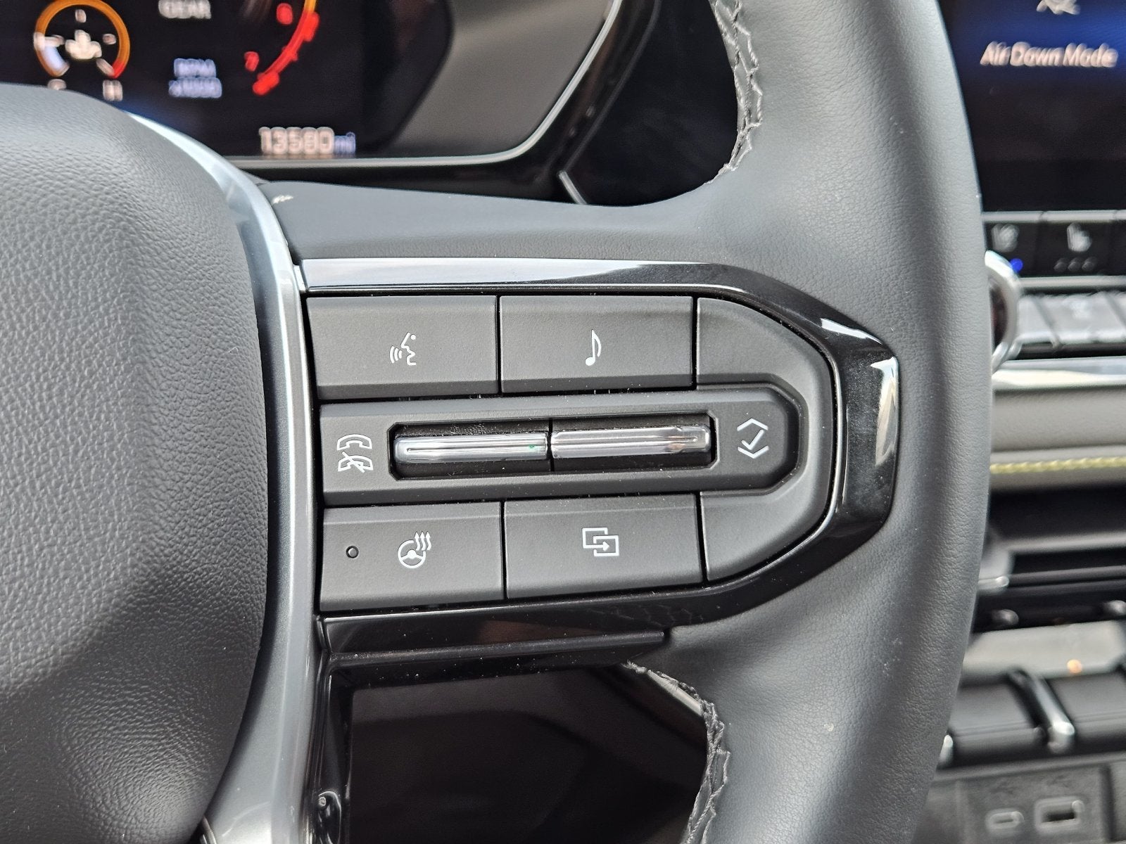 2026 Chevrolet Colorado ZR2 - Photo 28