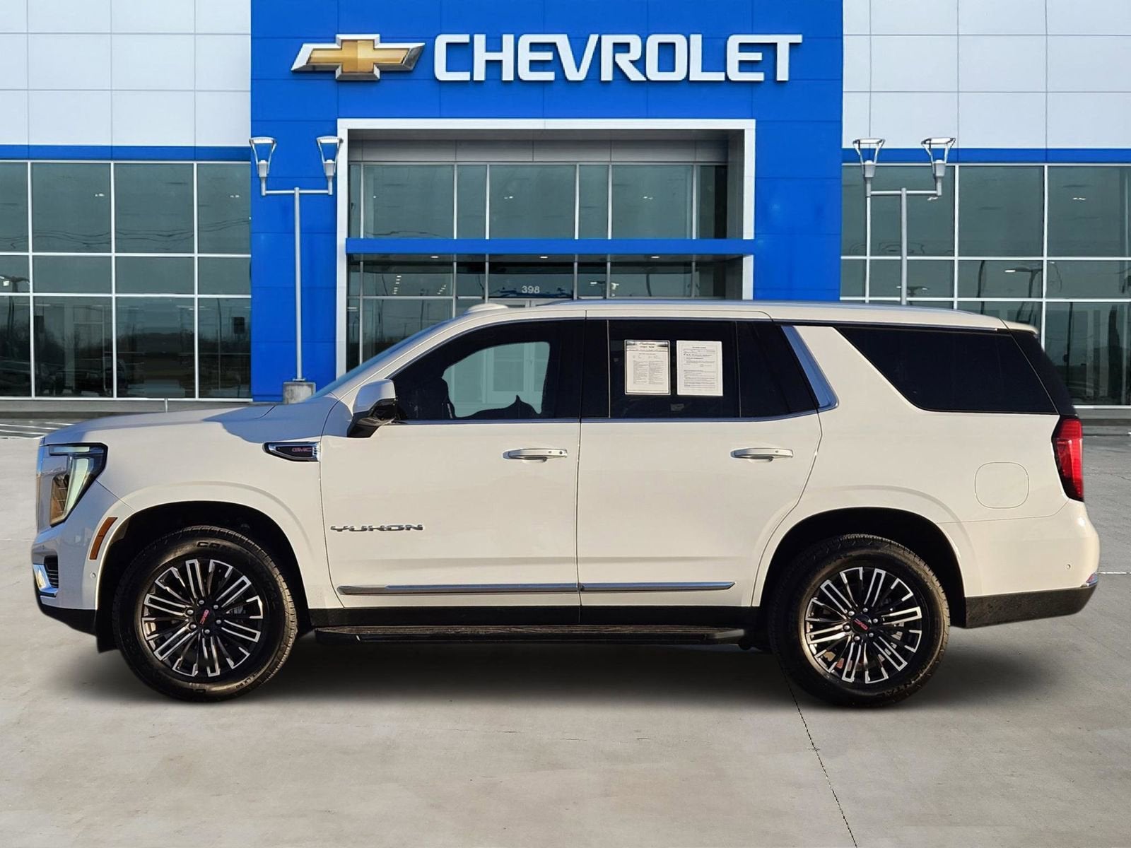 2025 GMC Yukon Elevation