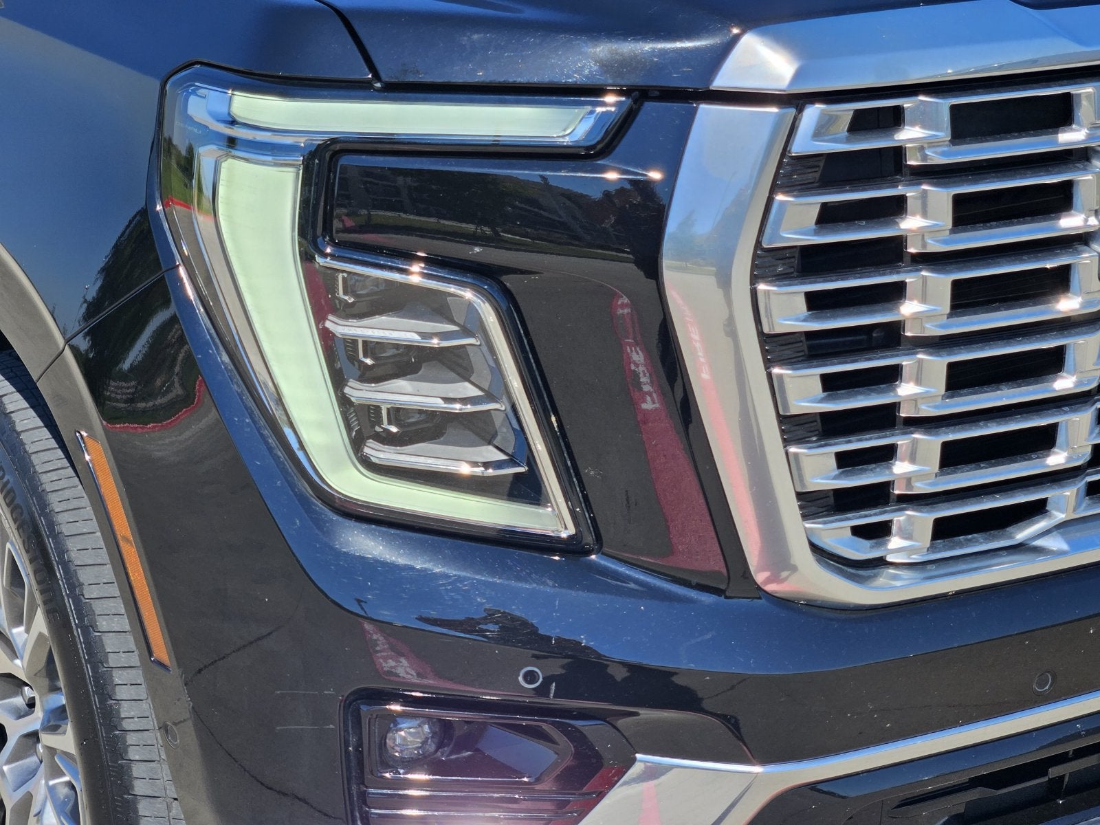 2025 GMC Yukon XL Denali - Photo 10