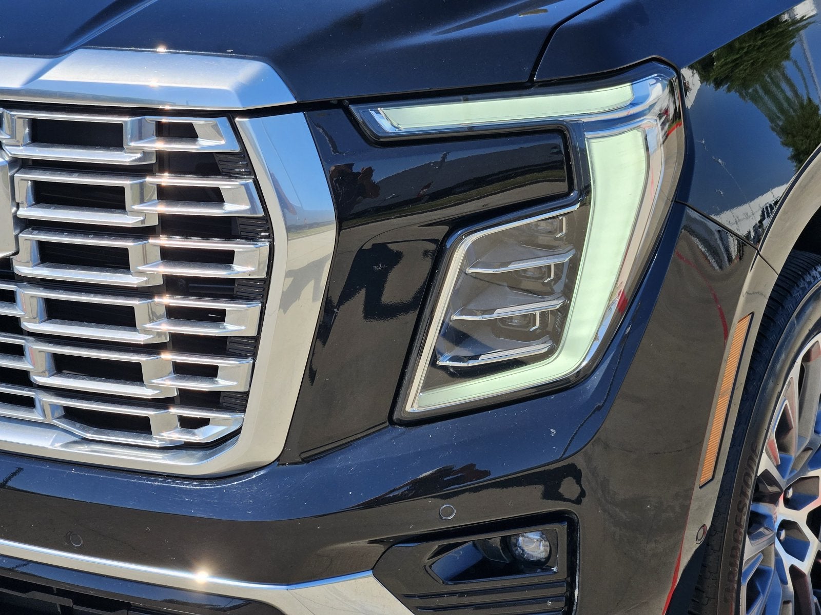 2025 GMC Yukon XL Denali - Photo 11