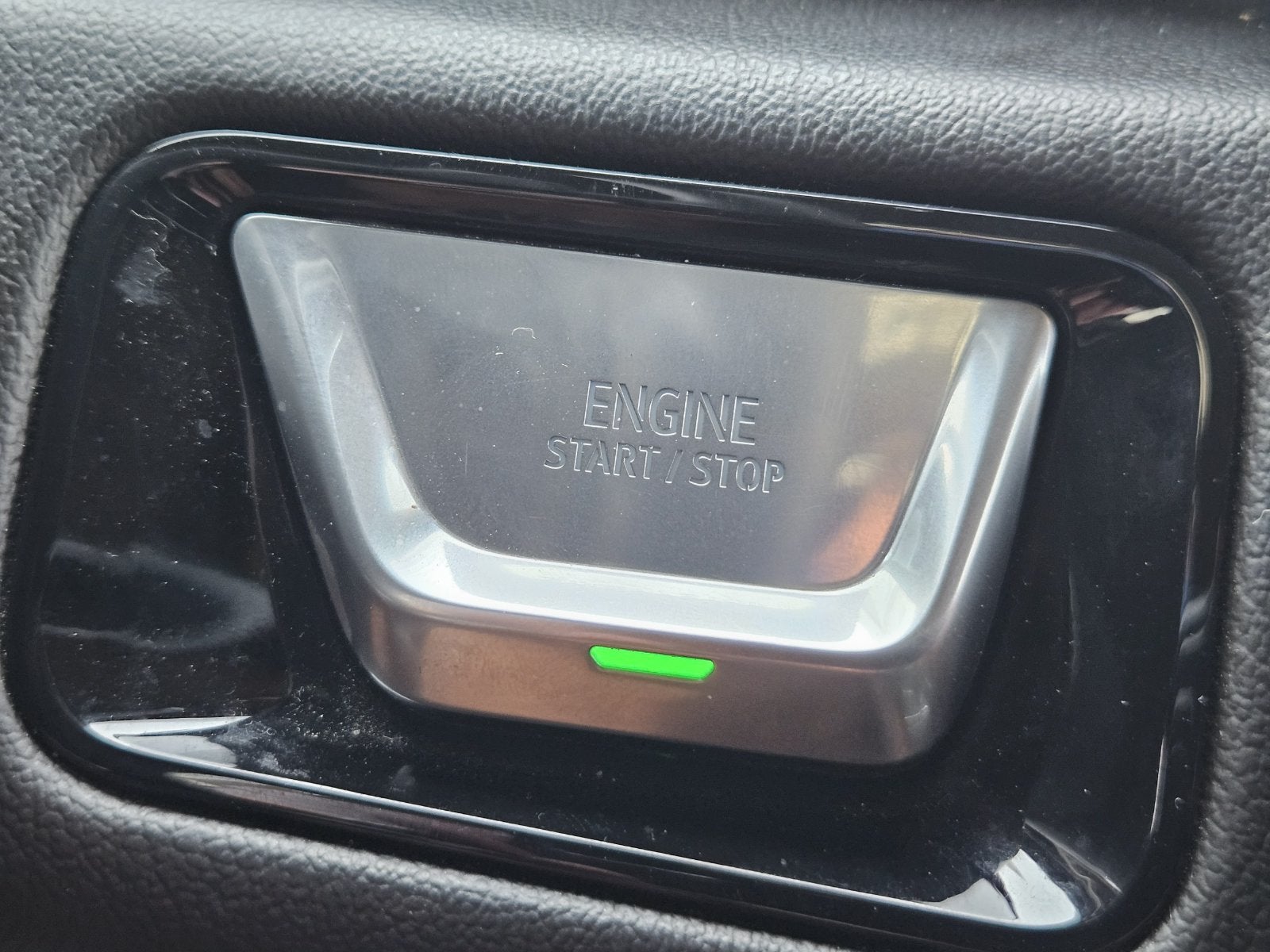 2025 GMC Yukon XL Denali - Photo 24
