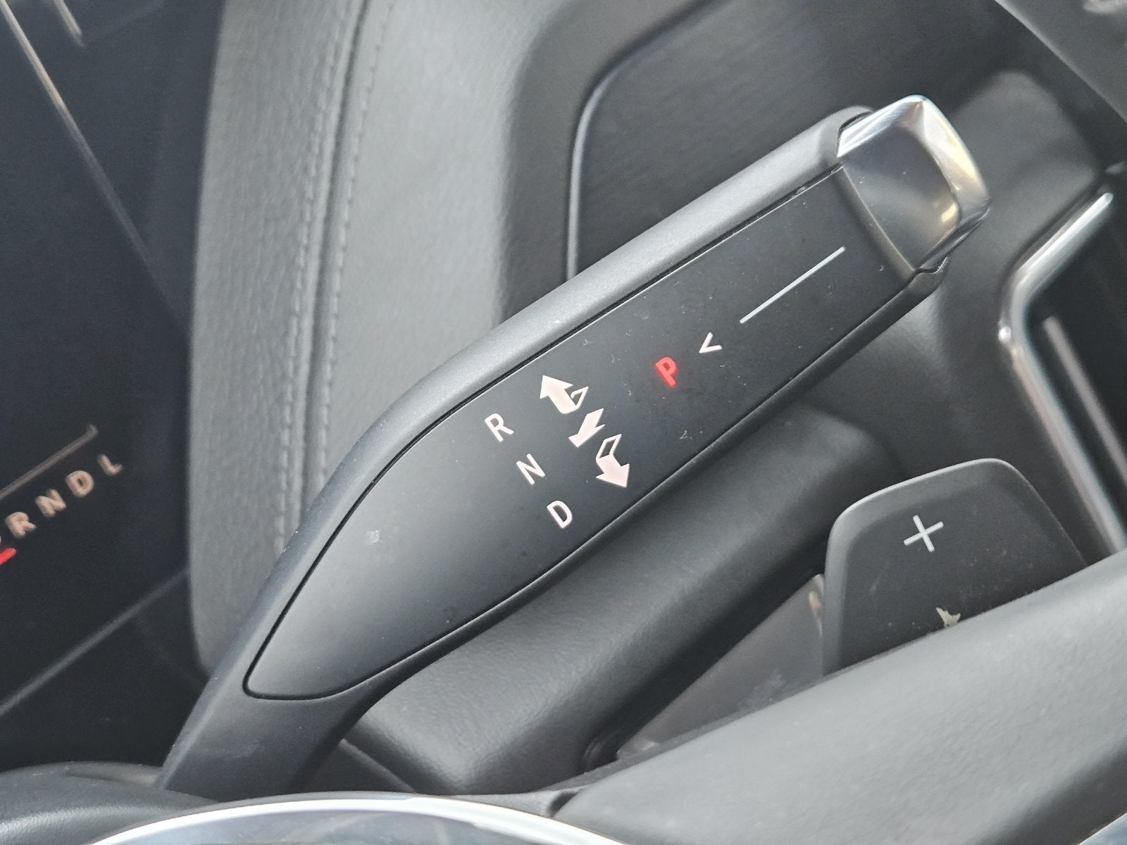 2025 GMC Yukon XL Denali - Photo 29