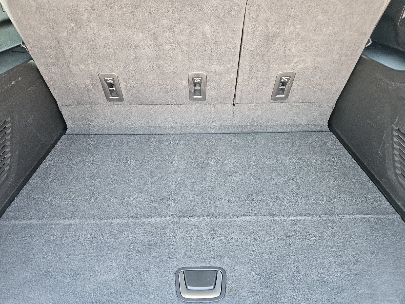 2025 GMC Yukon XL Denali - Photo 36