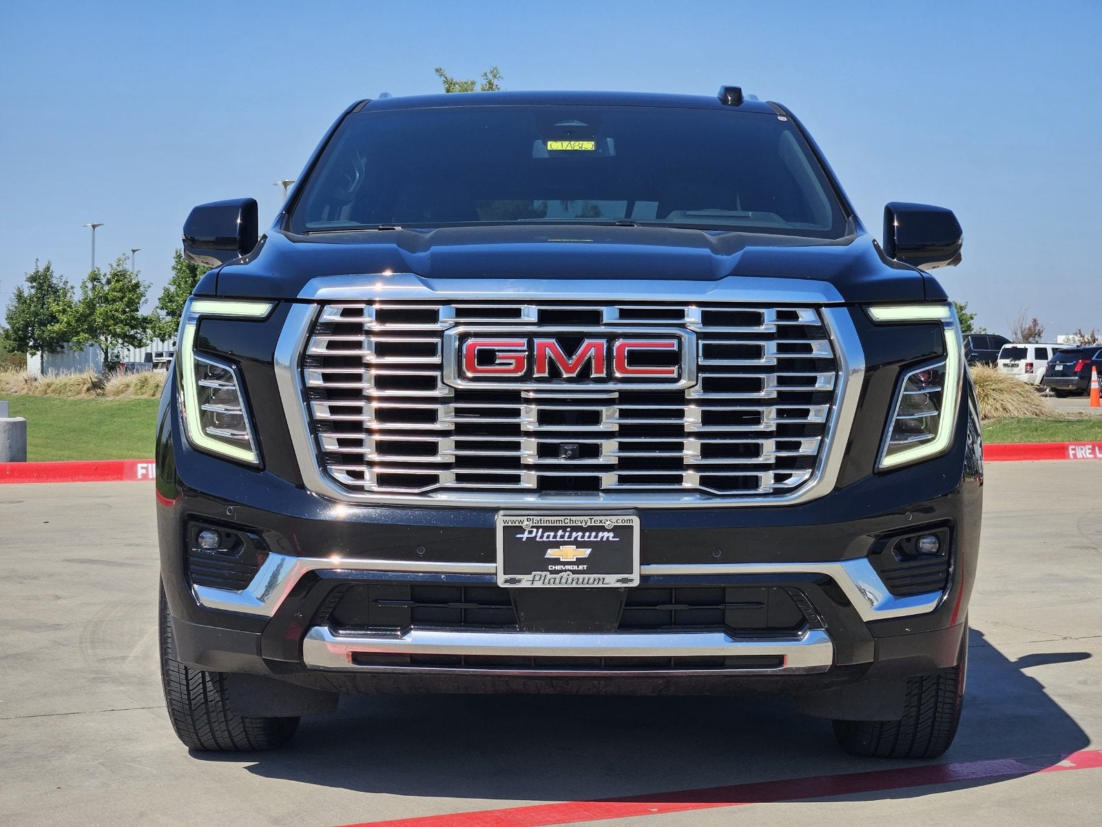 2025 GMC Yukon XL Denali - Photo 6