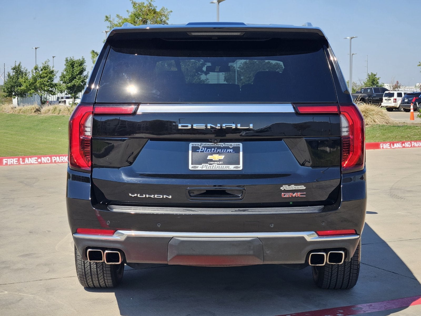 2025 GMC Yukon XL Denali - Photo 8
