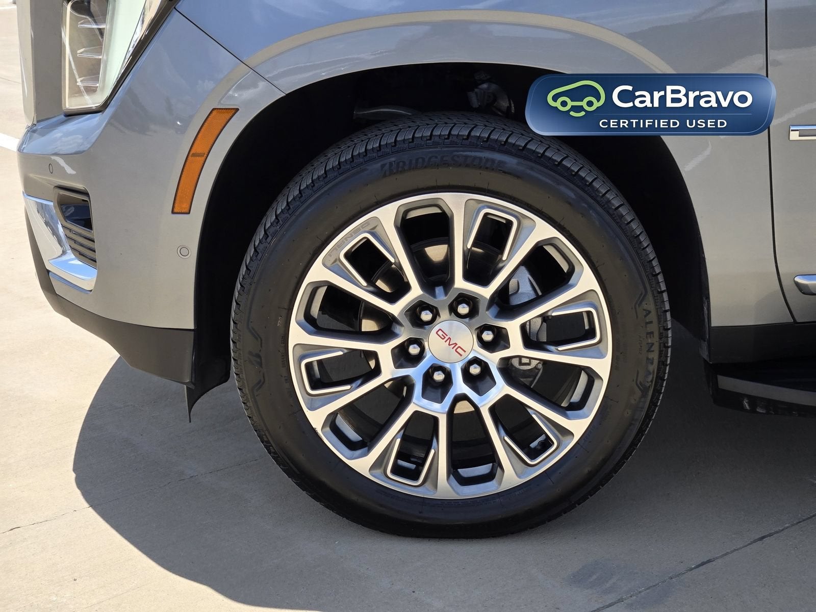 2025 GMC Yukon Denali - Photo 11