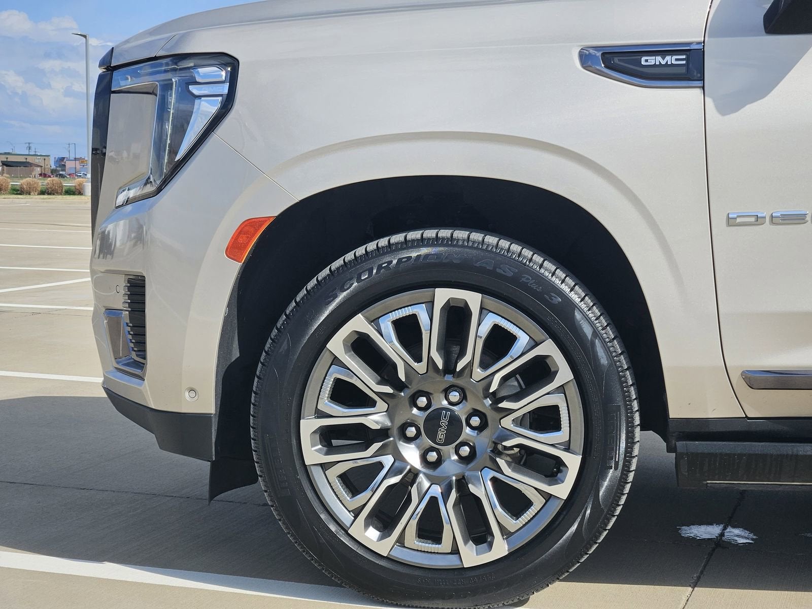 2023 GMC Yukon Denali Ultimate