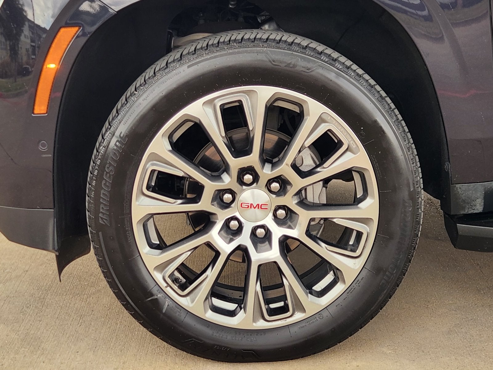 2025 GMC Yukon XL Denali - Photo 15