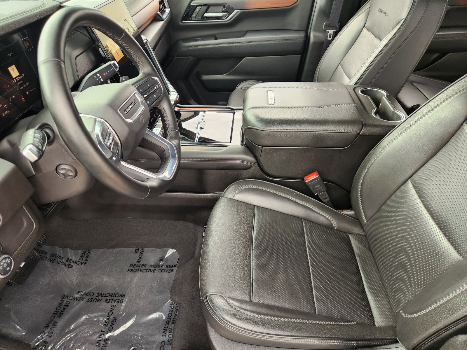 2025 GMC Yukon XL Denali - Photo 17