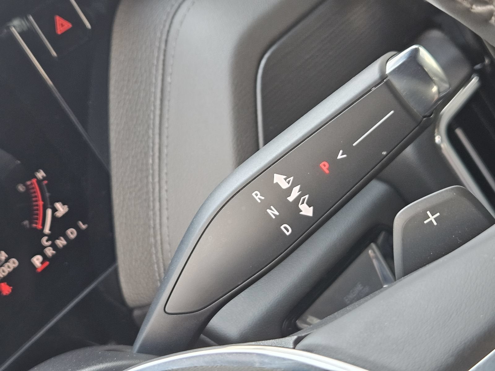 2025 GMC Yukon XL Denali - Photo 30