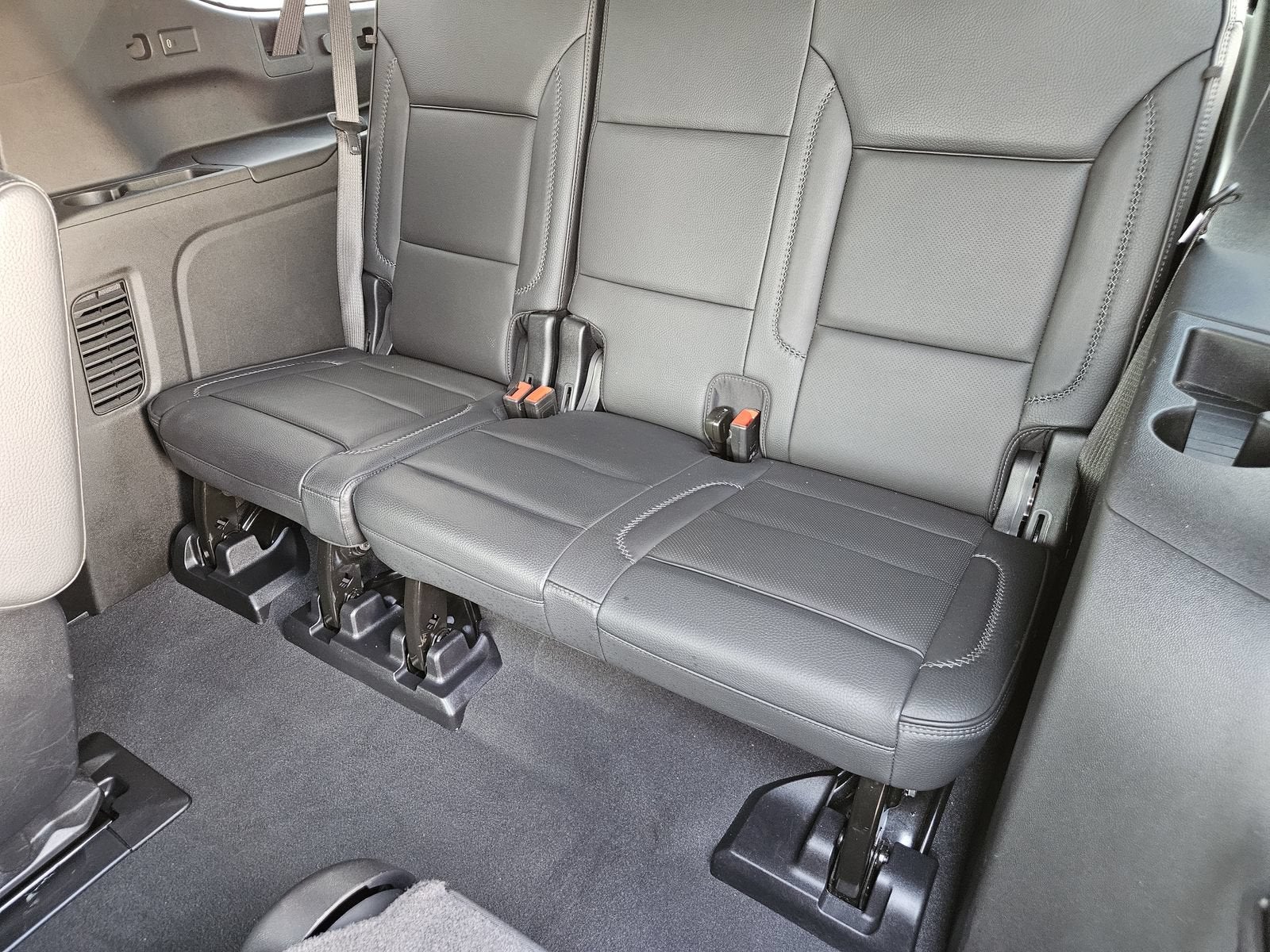 2025 GMC Yukon XL Denali - Photo 36