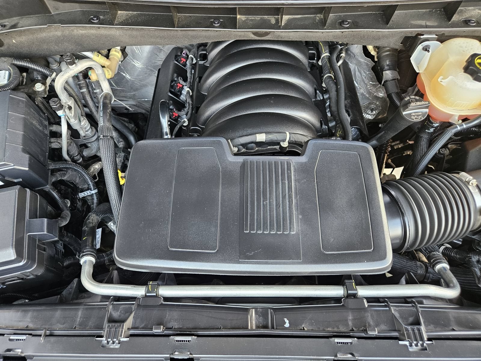2025 GMC Yukon XL Denali - Photo 37