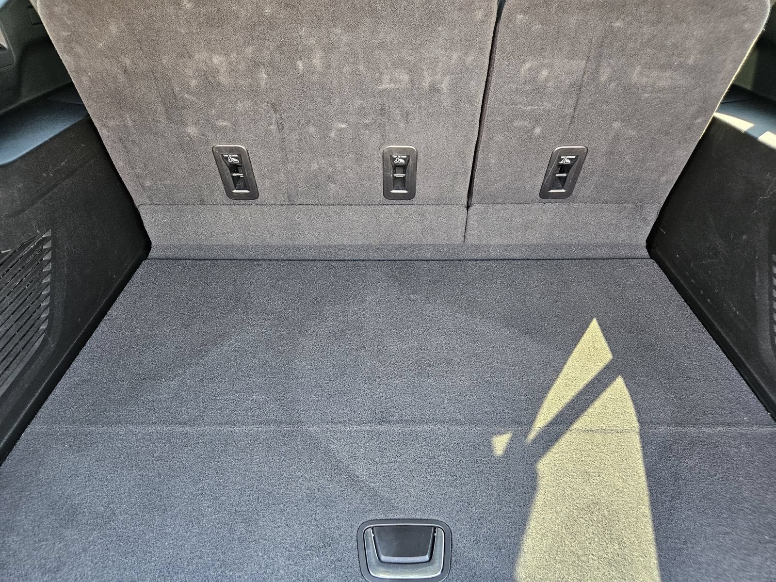 2025 GMC Yukon XL Denali - Photo 38