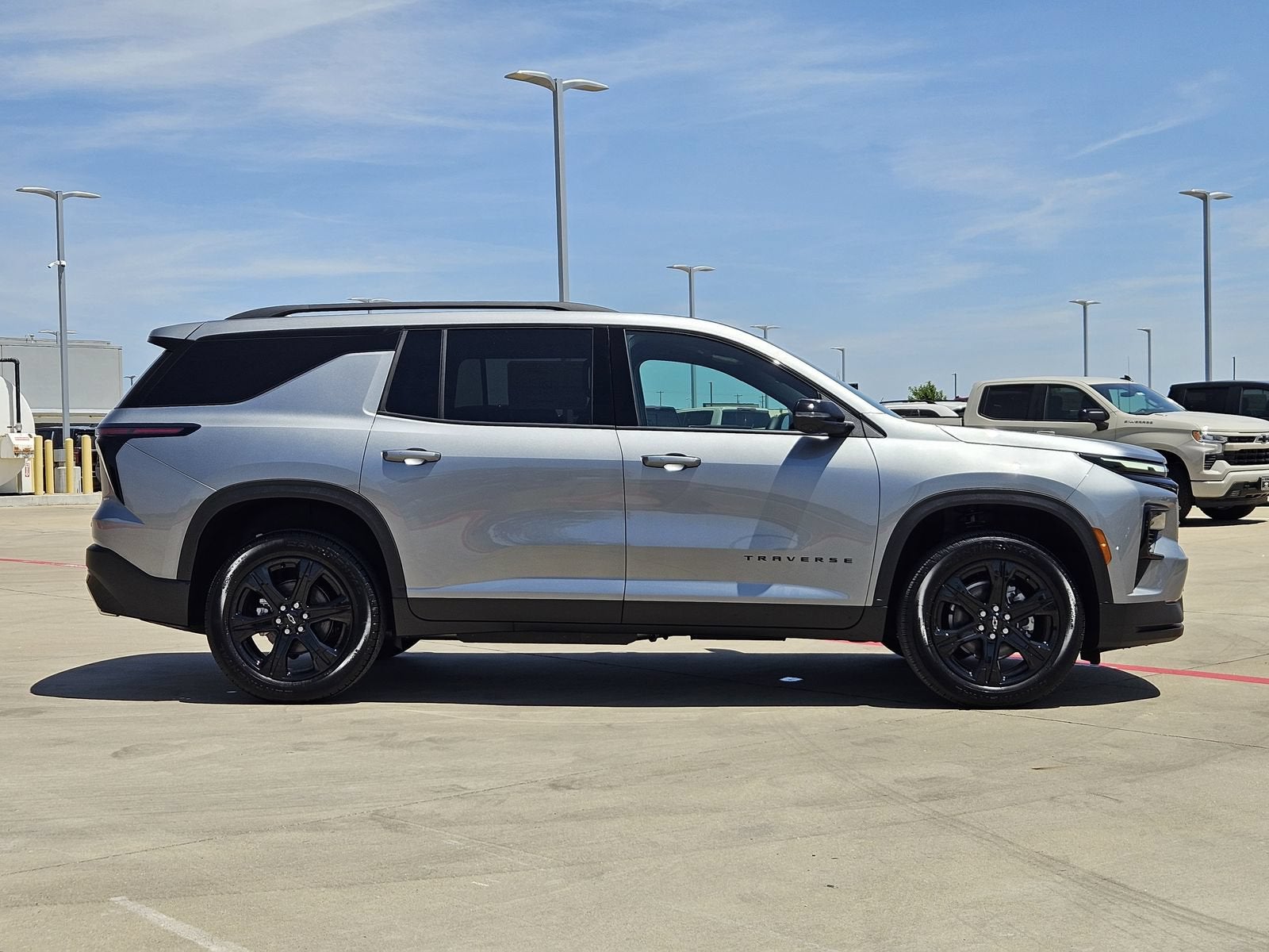 2027 Chevrolet Traverse LT - Photo 7