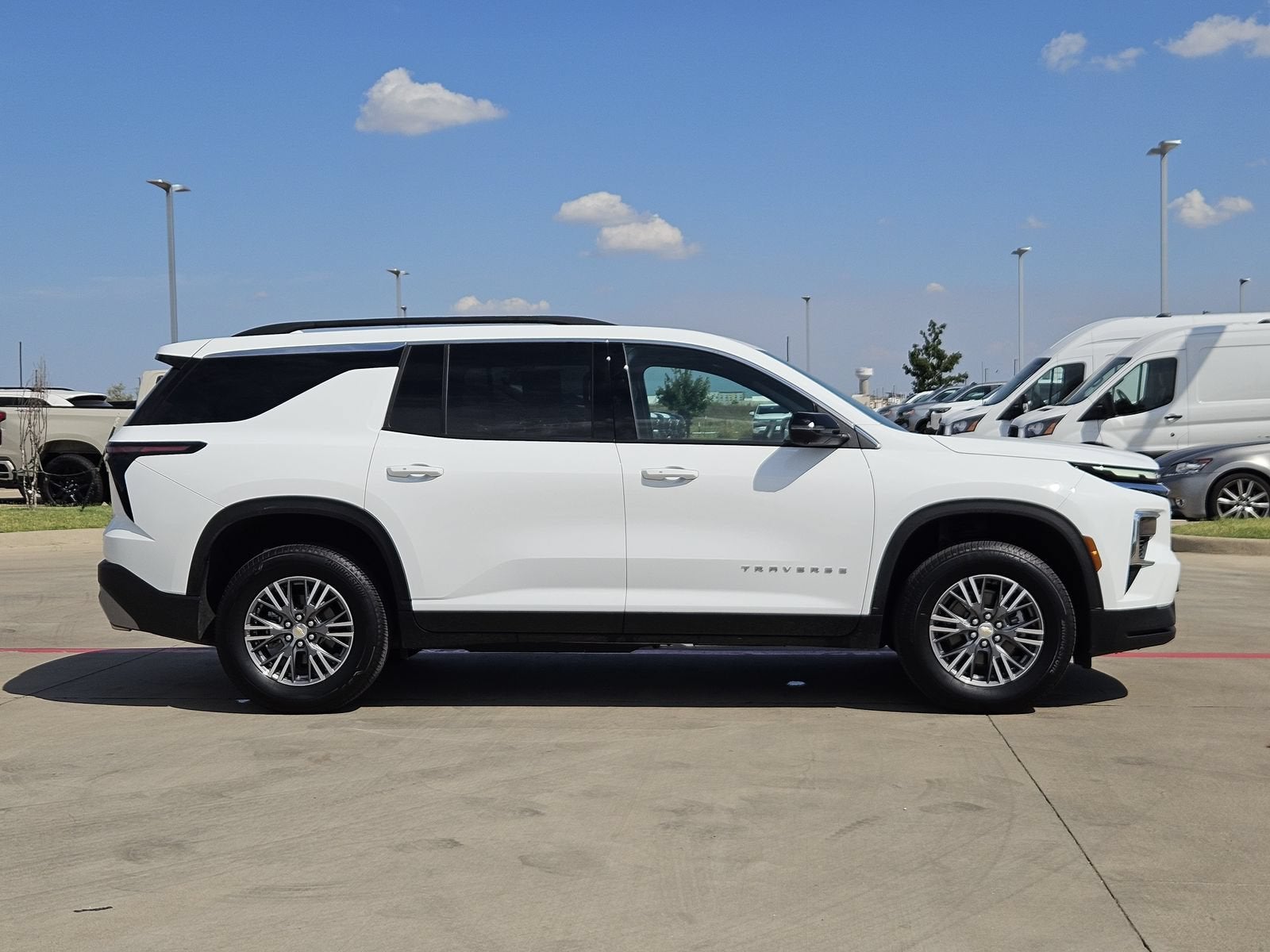 2026 Chevrolet Traverse LT - Photo 7