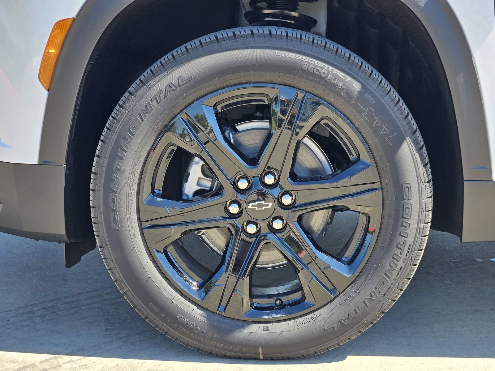 2027 Chevrolet Traverse LT - Photo 12